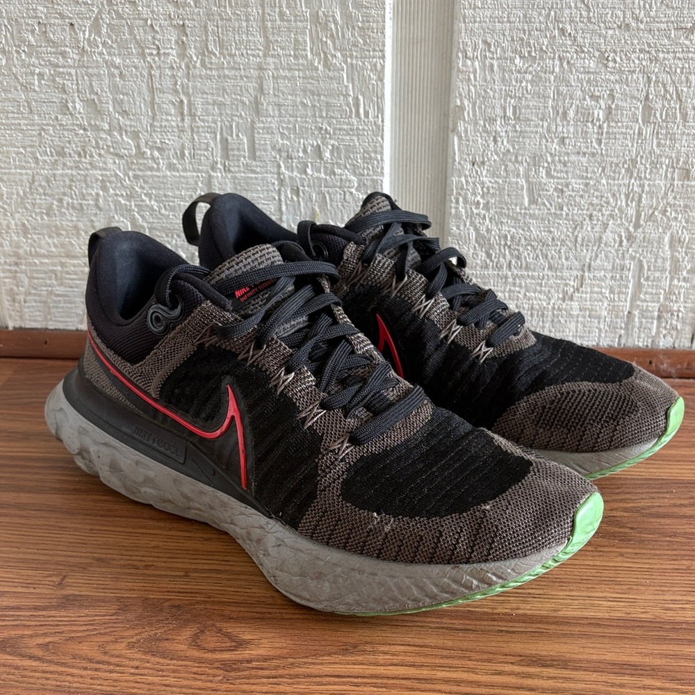 Men’s Nike React Running Shoes, size 12